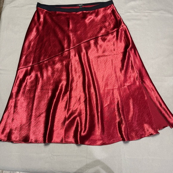 Simply Vera Vera Wang Dresses & Skirts - Simply Vera Vera Wang Red Satin A-Line Midi Skirt XL Lightweight Glossy Holiday
